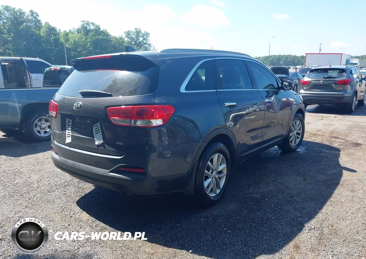 2017 Kia Sorento 2.4L Lx VIN:5XYPGDA39HG327982 - 4