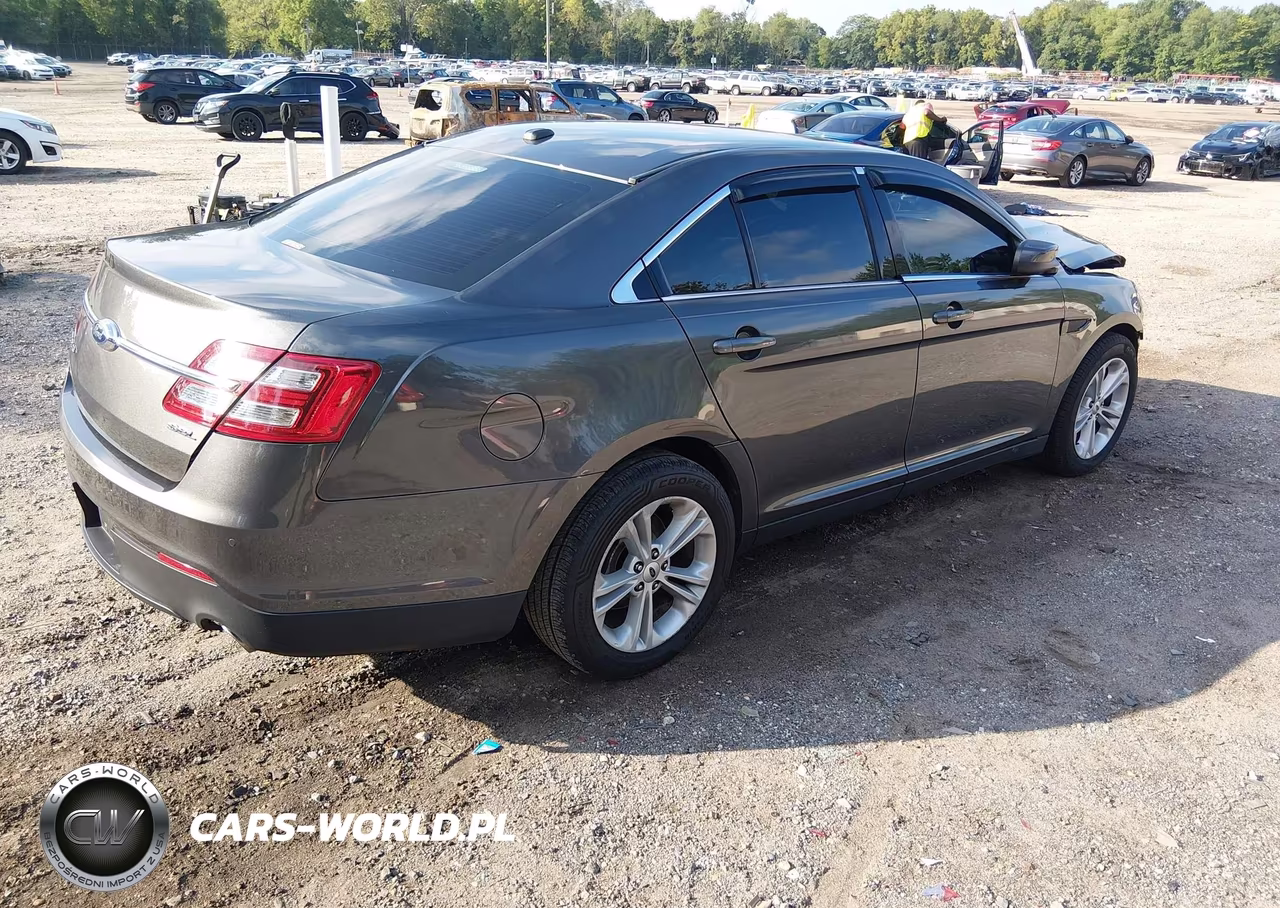2016 Ford Taurus Sel VIN:1FAHP2E83GG130905 - 4