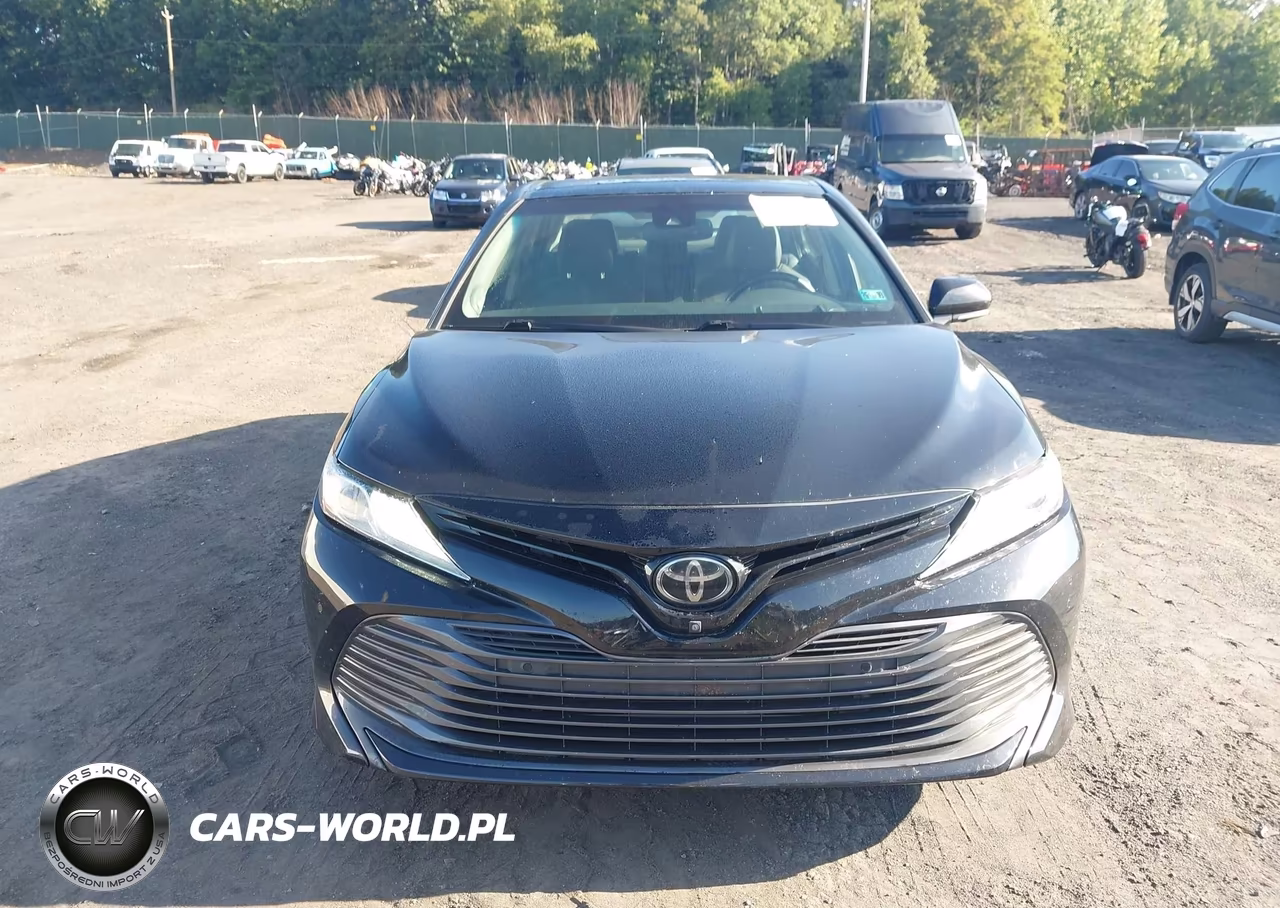2018 Toyota Camry Xle VIN:4T1B11HK0JU527382 - 12