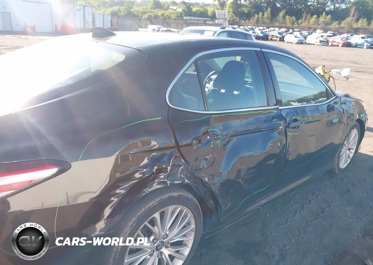 2018 Toyota Camry Xle VIN:4T1B11HK0JU527382 - 19