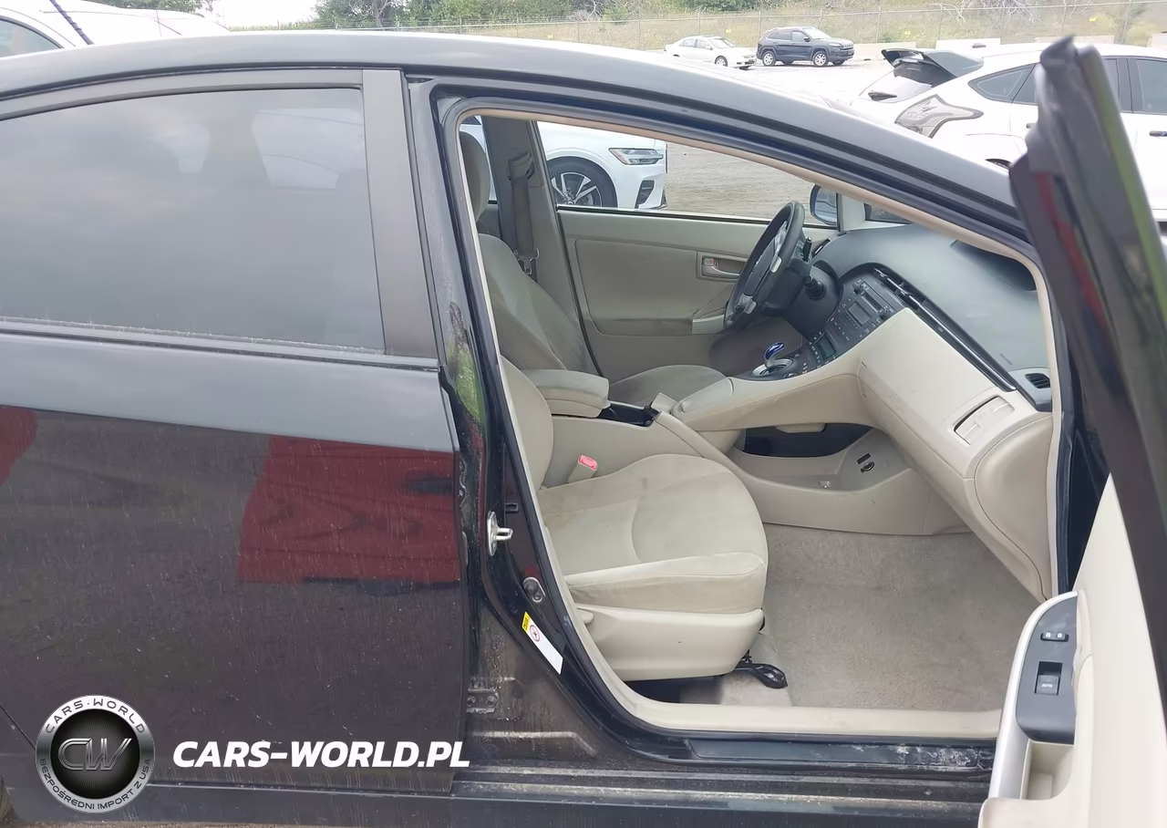 2011 Toyota Prius Three VIN:JTDKN3DU6B5368598 - 5