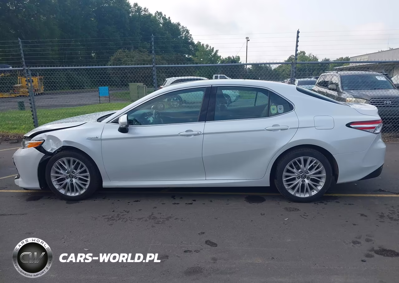 2018 Toyota Camry Hybrid Xle VIN:4T1B21HKXJU509405 - 14