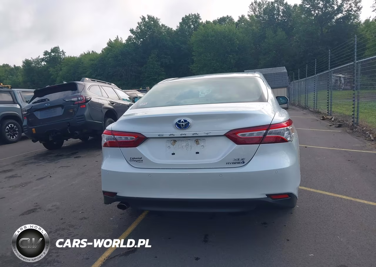 2018 Toyota Camry Hybrid Xle VIN:4T1B21HKXJU509405 - 16