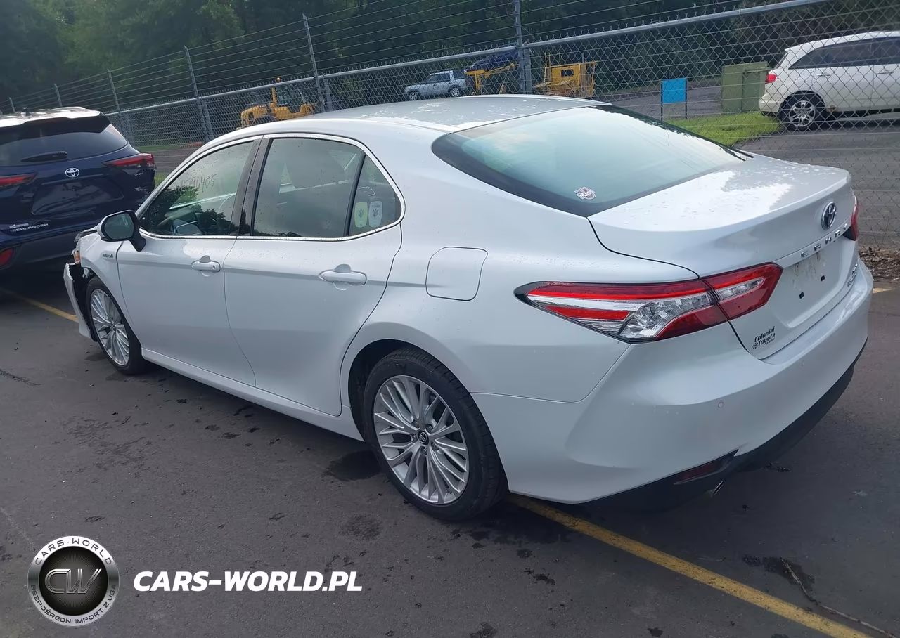 2018 Toyota Camry Hybrid Xle VIN:4T1B21HKXJU509405 - 3