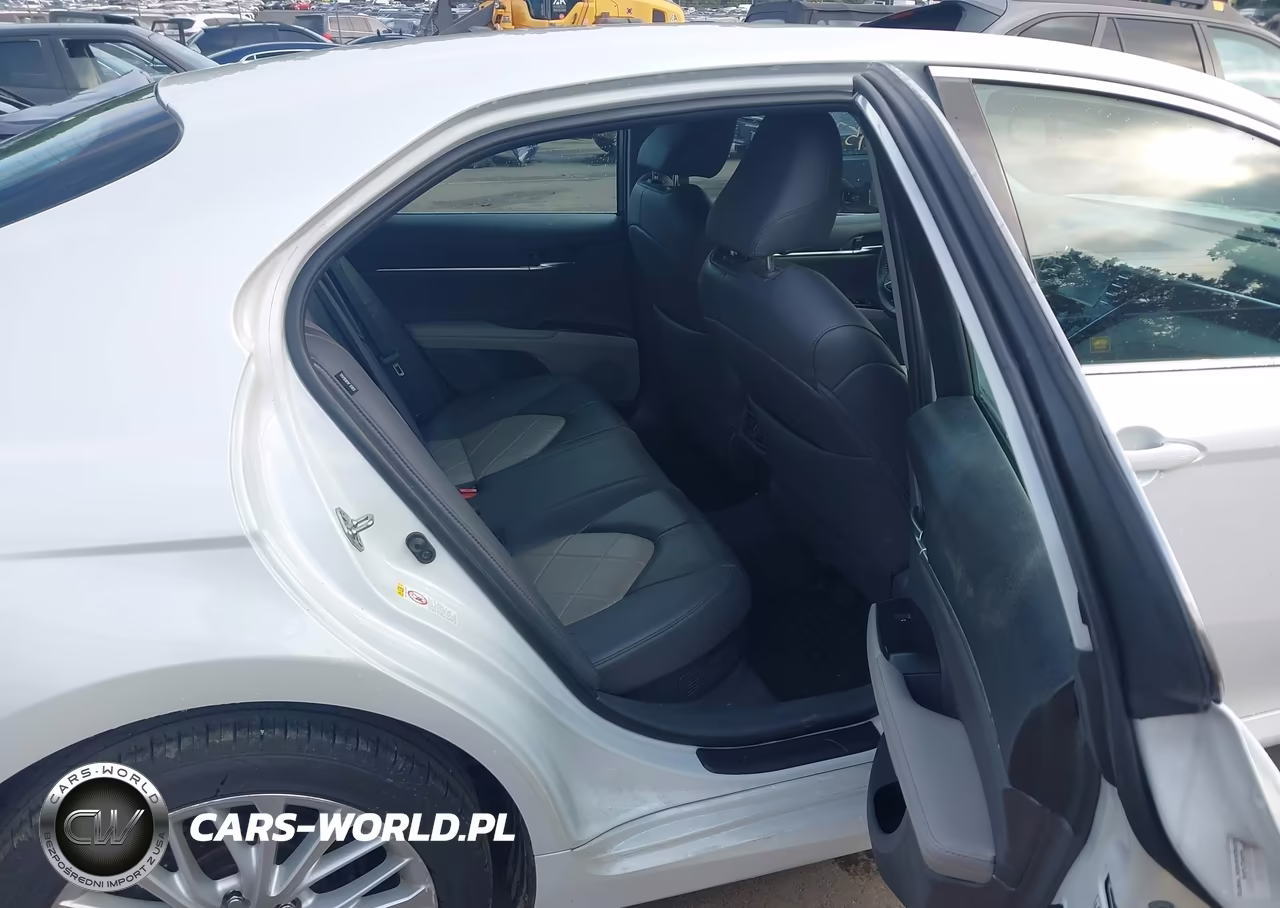 2018 Toyota Camry Hybrid Xle VIN:4T1B21HKXJU509405 - 8