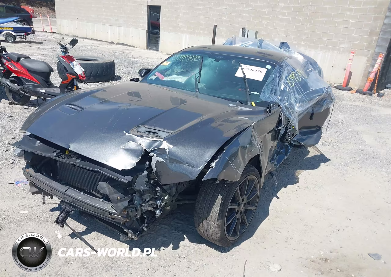 2018 Ford Mustang Ecoboost VIN:1FA6P8TH8J5125943 - 2