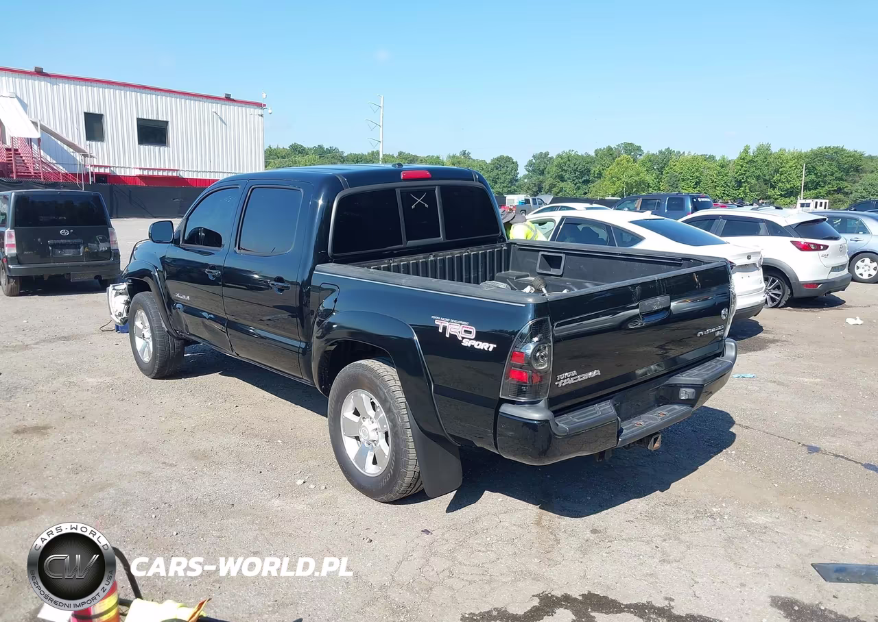 2011 Toyota Tacoma Prerunner V6 VIN:5TFJU4GN1BX003565 - 3