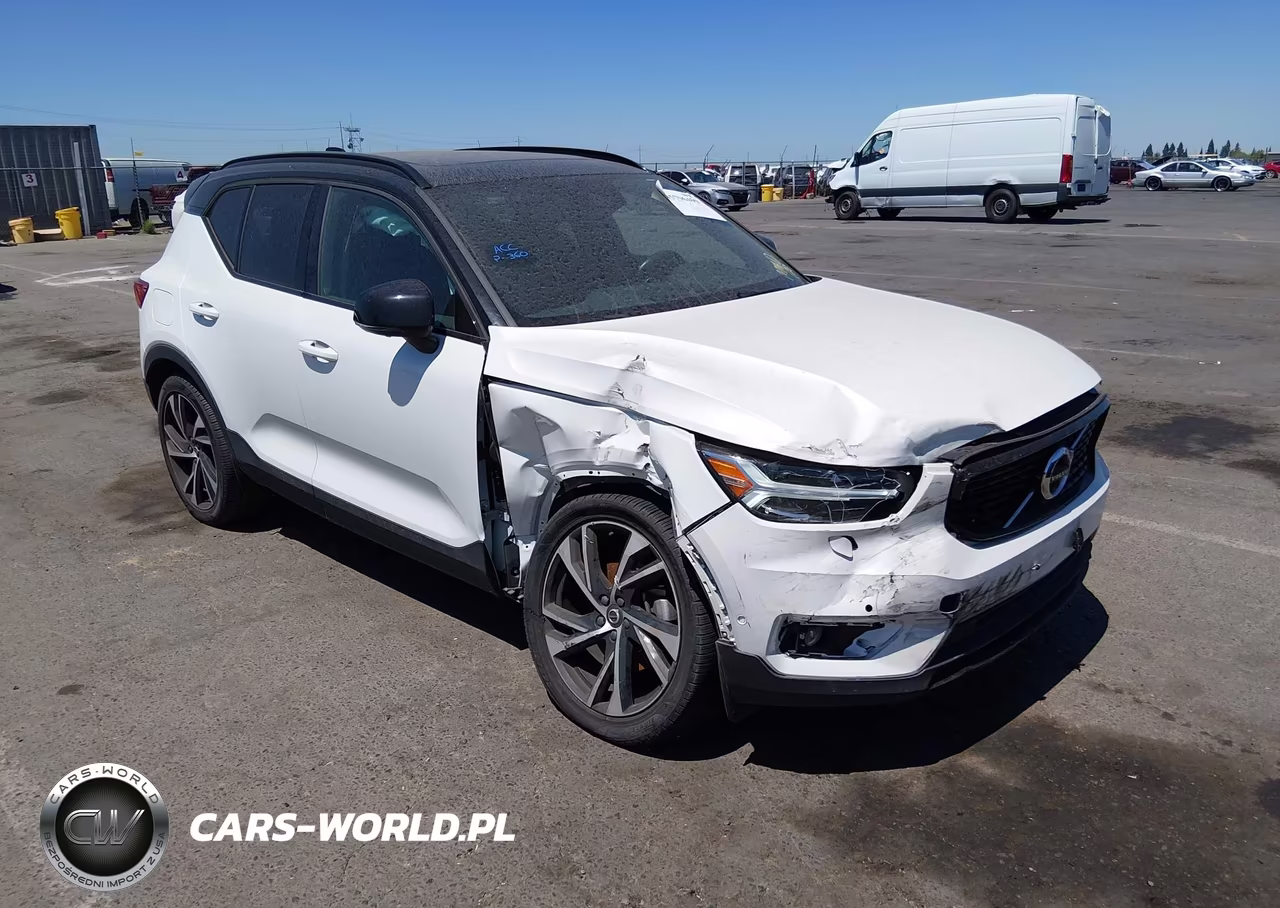 2019 Volvo Xc40 T5 R-Design – zdjęcie 1 z 21