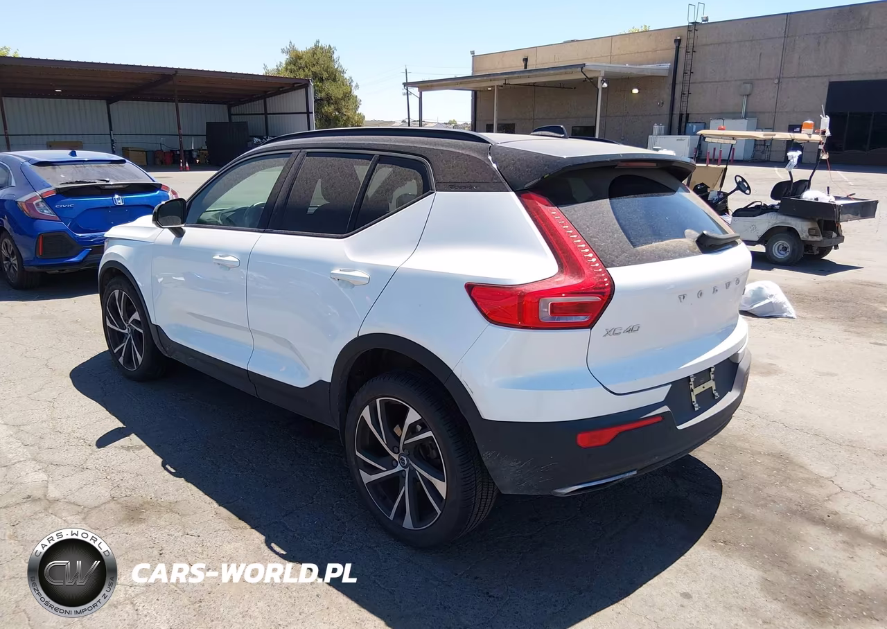 2019 Volvo Xc40 T5 R-Design VIN:YV4162UM4K2096442 - 3