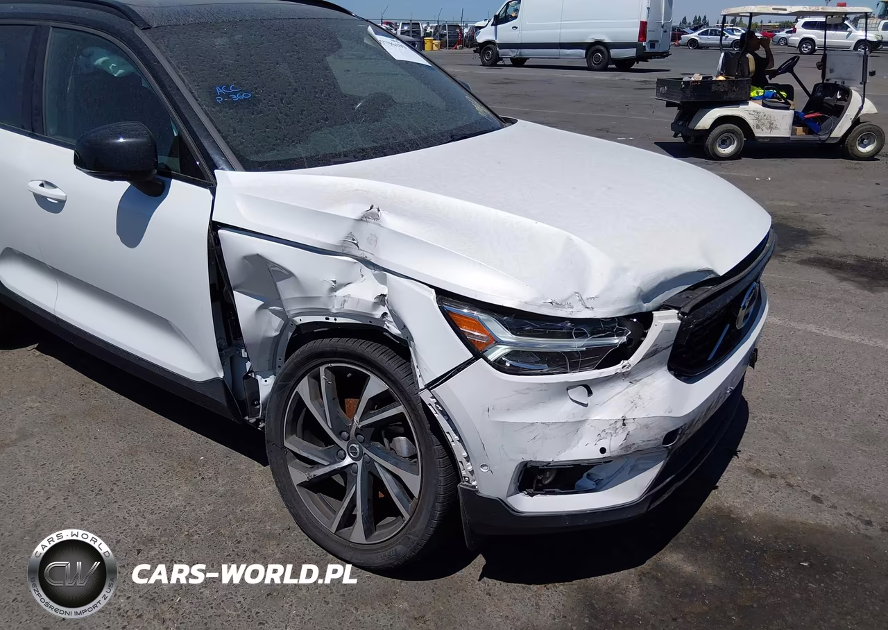 2019 Volvo Xc40 T5 R-Design VIN:YV4162UM4K2096442 - 6