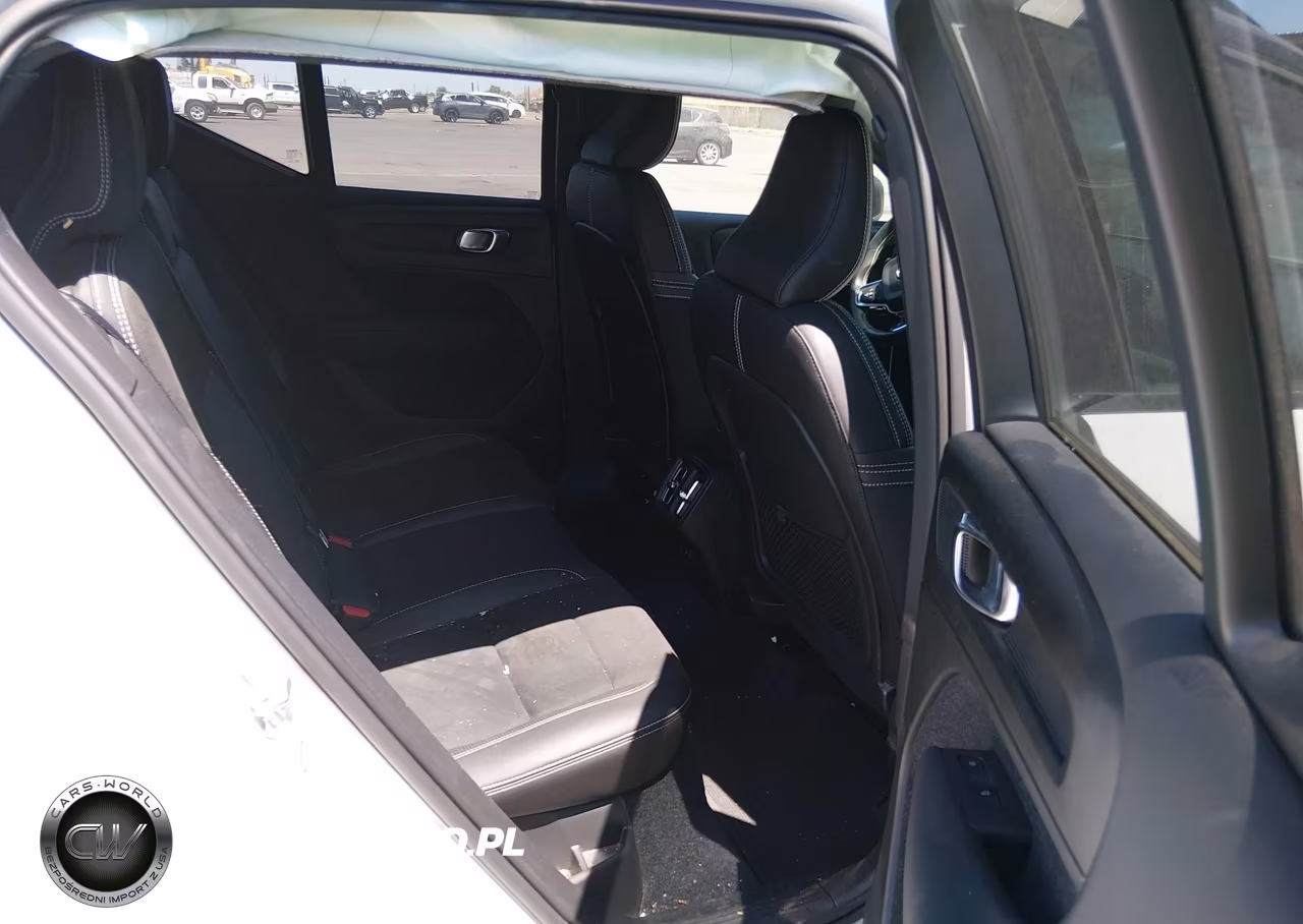 2019 Volvo Xc40 T5 R-Design VIN:YV4162UM4K2096442 - 8