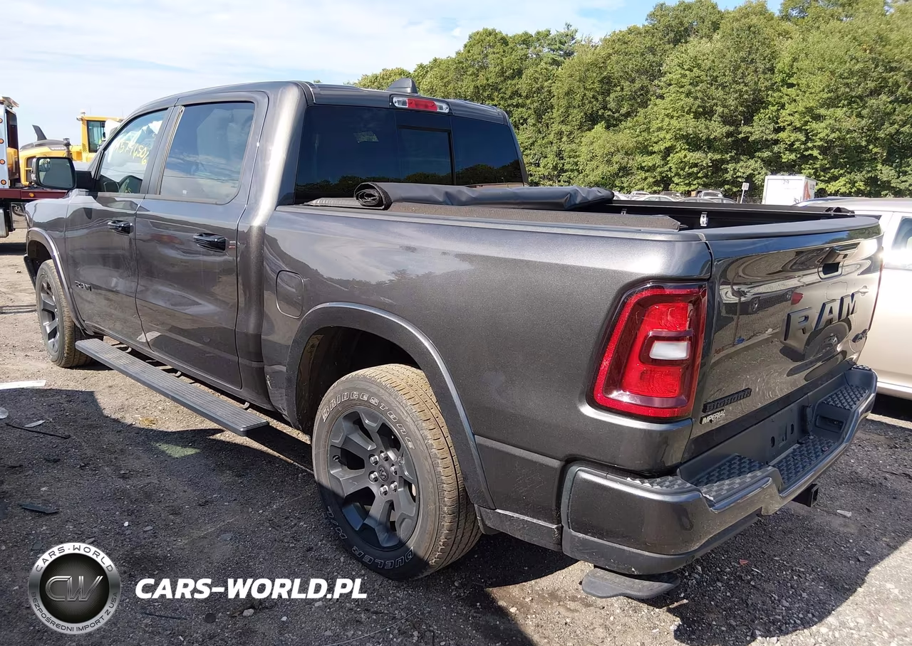 2025 Ram 1500 Big Horn 4X4 5'7 Box VIN:1C6RRFFG6SN639288 - 3