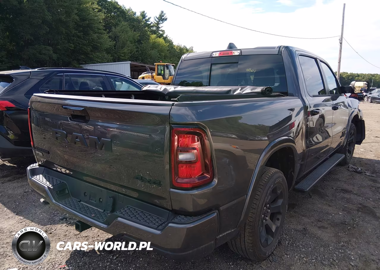 2025 Ram 1500 Big Horn 4X4 5'7 Box VIN:1C6RRFFG6SN639288 - 4