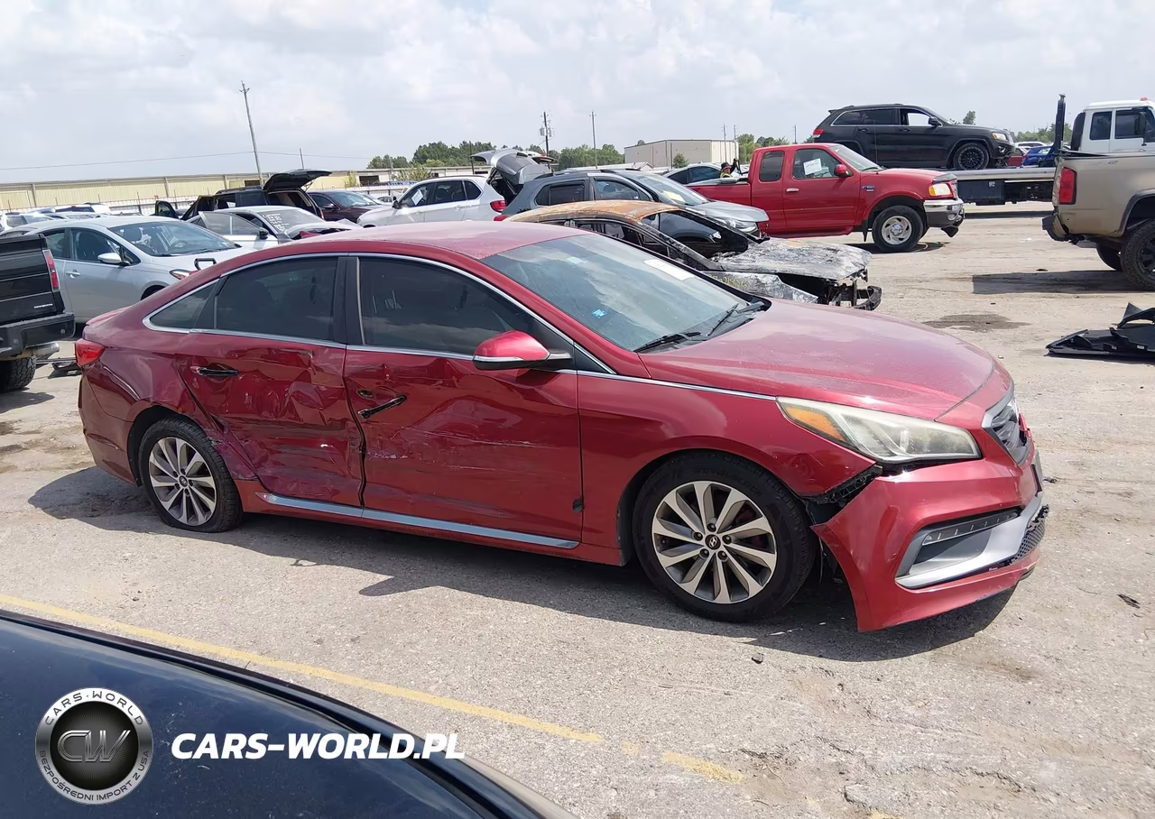 2015 Hyundai Sonata Sport VIN:5NPE34AFXFH180610 - 13