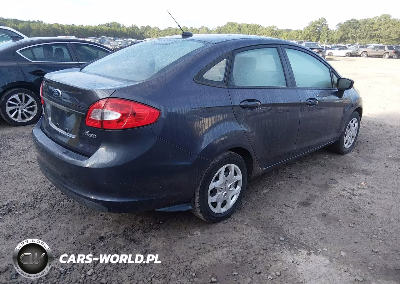 2012 Ford Fiesta S VIN:3FADP4AJ7CM180712 - 4