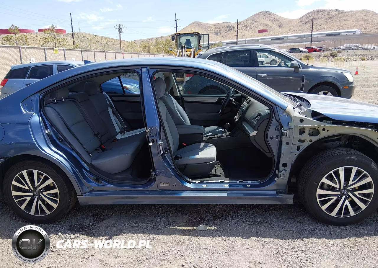 2018 Subaru Legacy 2.5I Premium VIN:4S3BNAF64J3042134 - 14