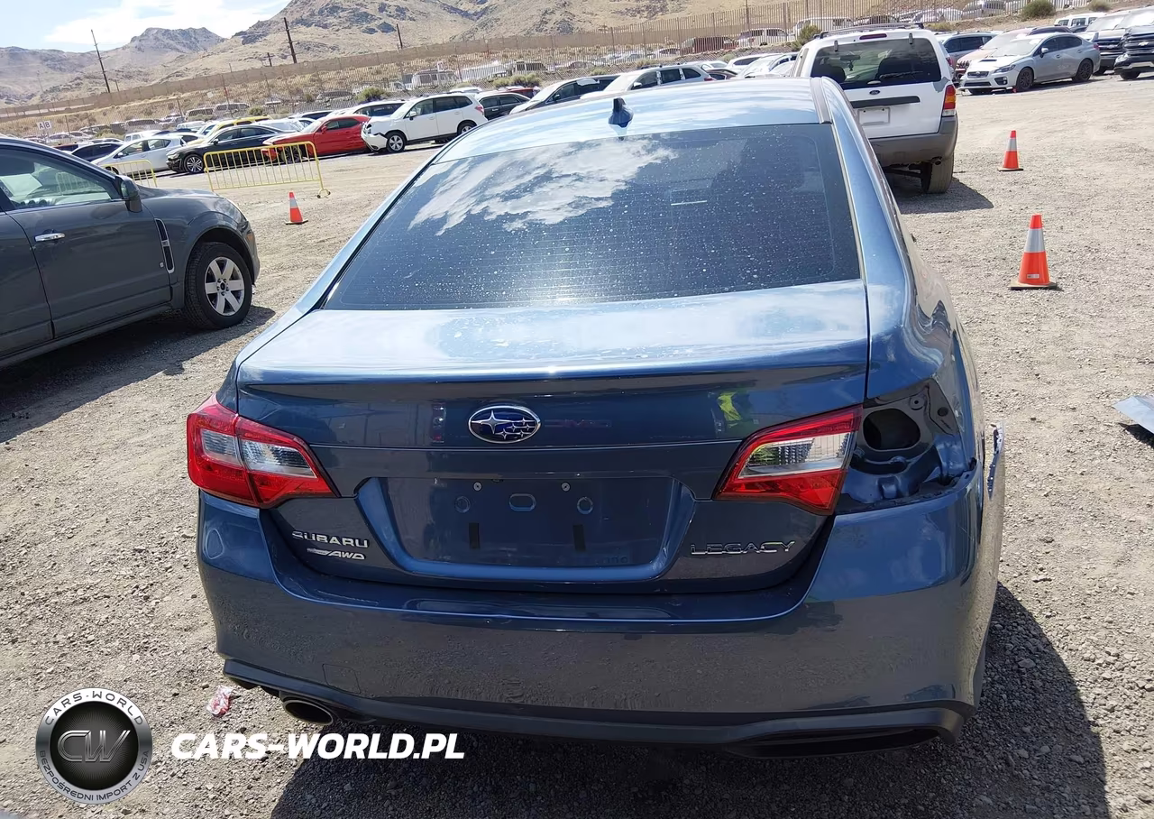 2018 Subaru Legacy 2.5I Premium VIN:4S3BNAF64J3042134 - 17