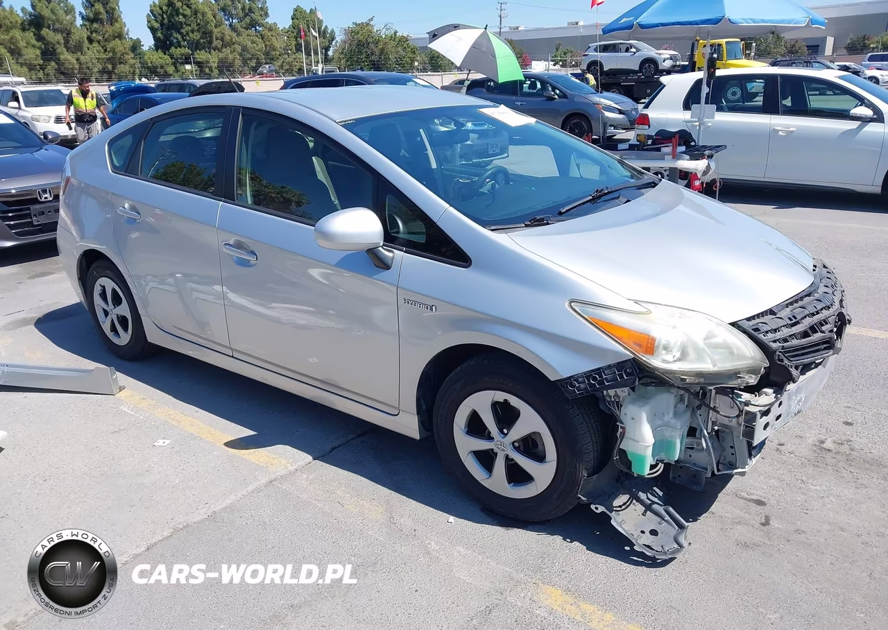 2013 Toyota Prius Two – zdjęcie 1 z 17