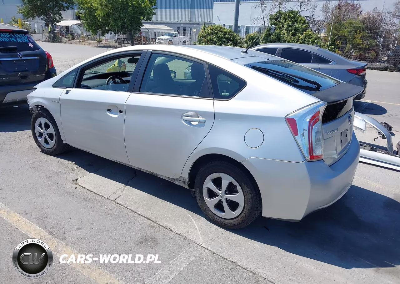 2013 Toyota Prius Two VIN:JTDKN3DUXD5559976 - 3