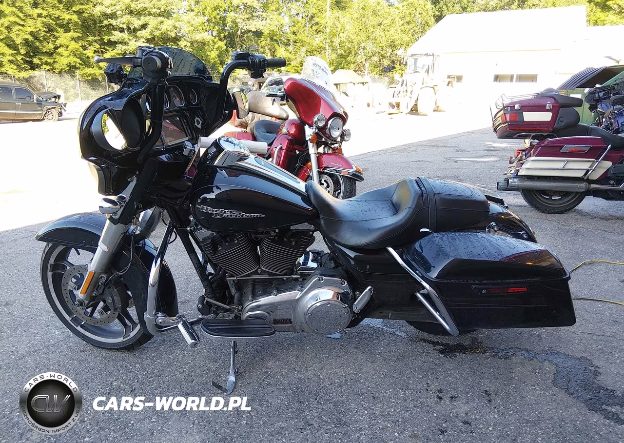 2014 Harley-Davidson Flhxs Street Glide Special VIN:1HD1KRM11EB672231 - 13