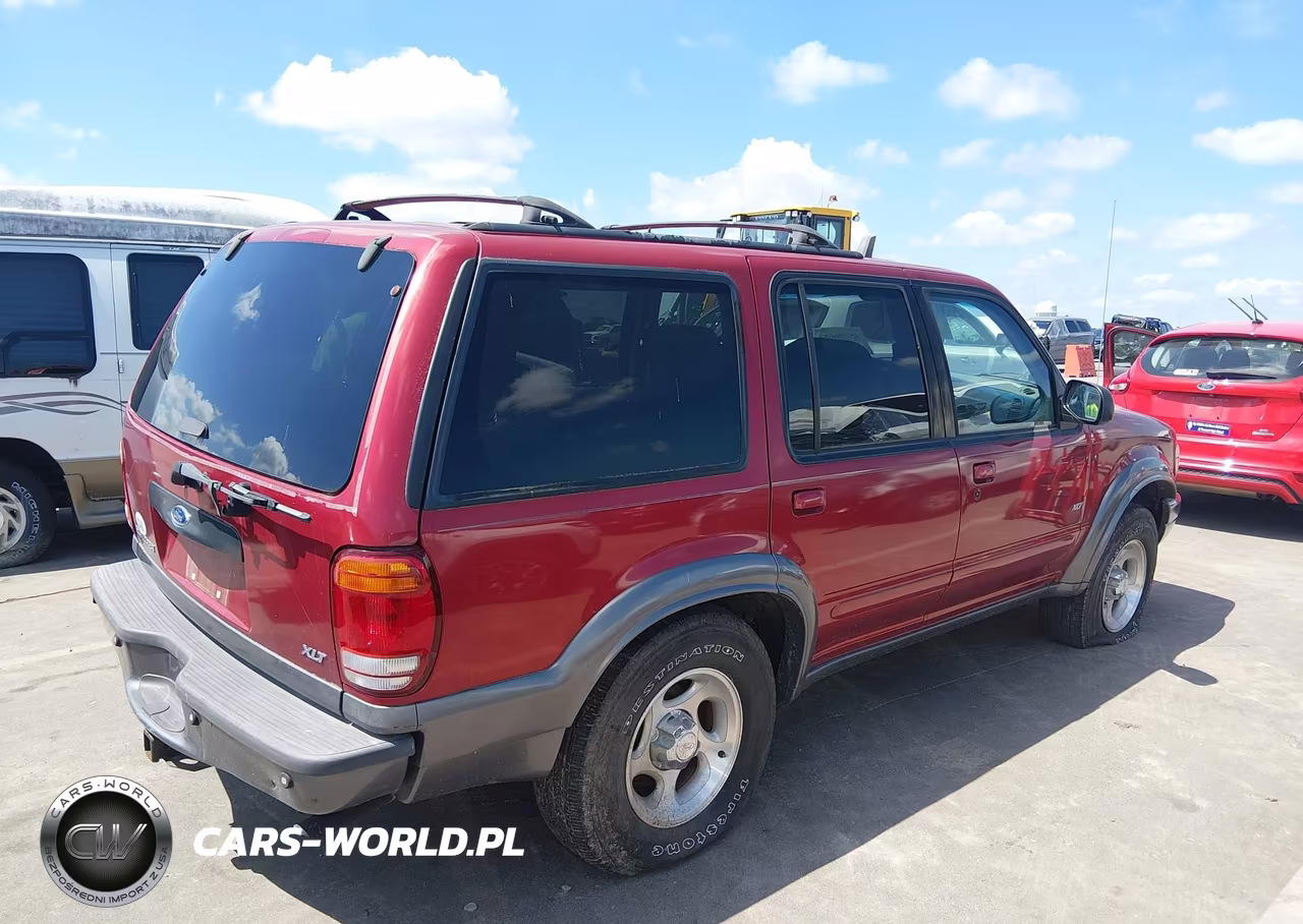2000 Ford Explorer Xlt VIN:1FMZU73E9YZB28493 - 4