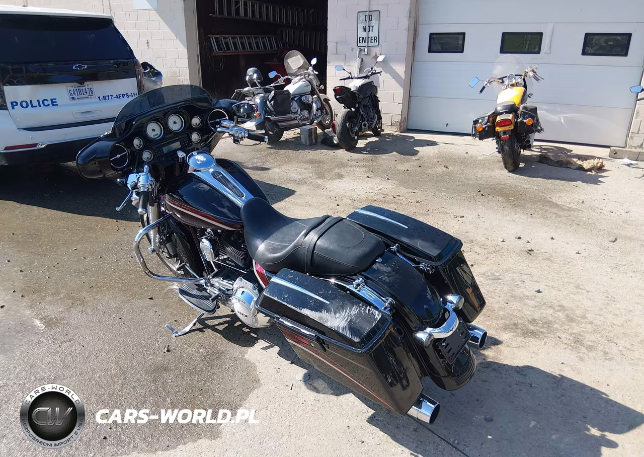 2013 Harley-Davidson Flhx Street Glide VIN:1HD1KBM19DB626698 - 3
