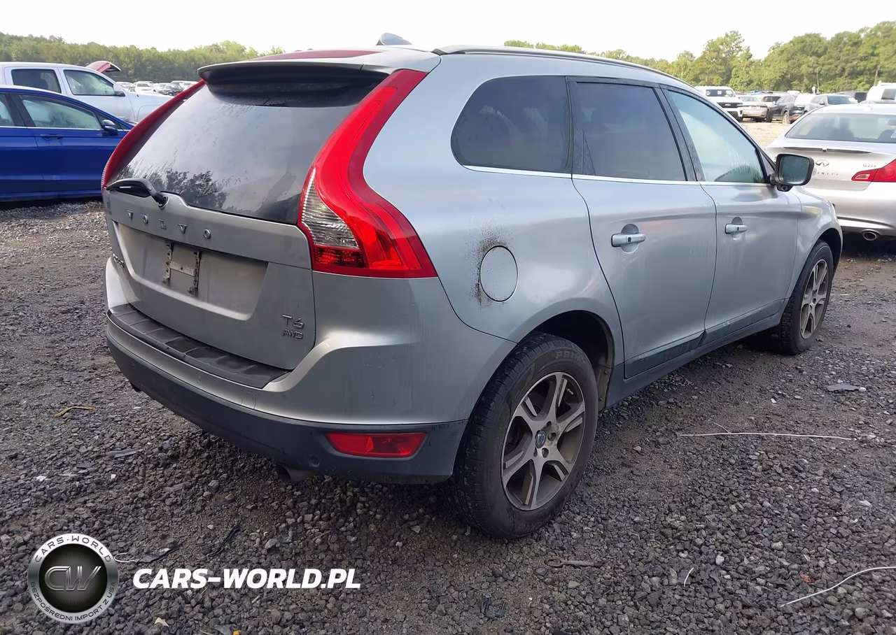 2013 Volvo Xc60 T6-T6 Platinum-T6 Premier Plus-T6 R-Design-T6 R-Design Platinum-T6 R-Design Premier Plus VIN:YV4902DZ0D2366835 - 4