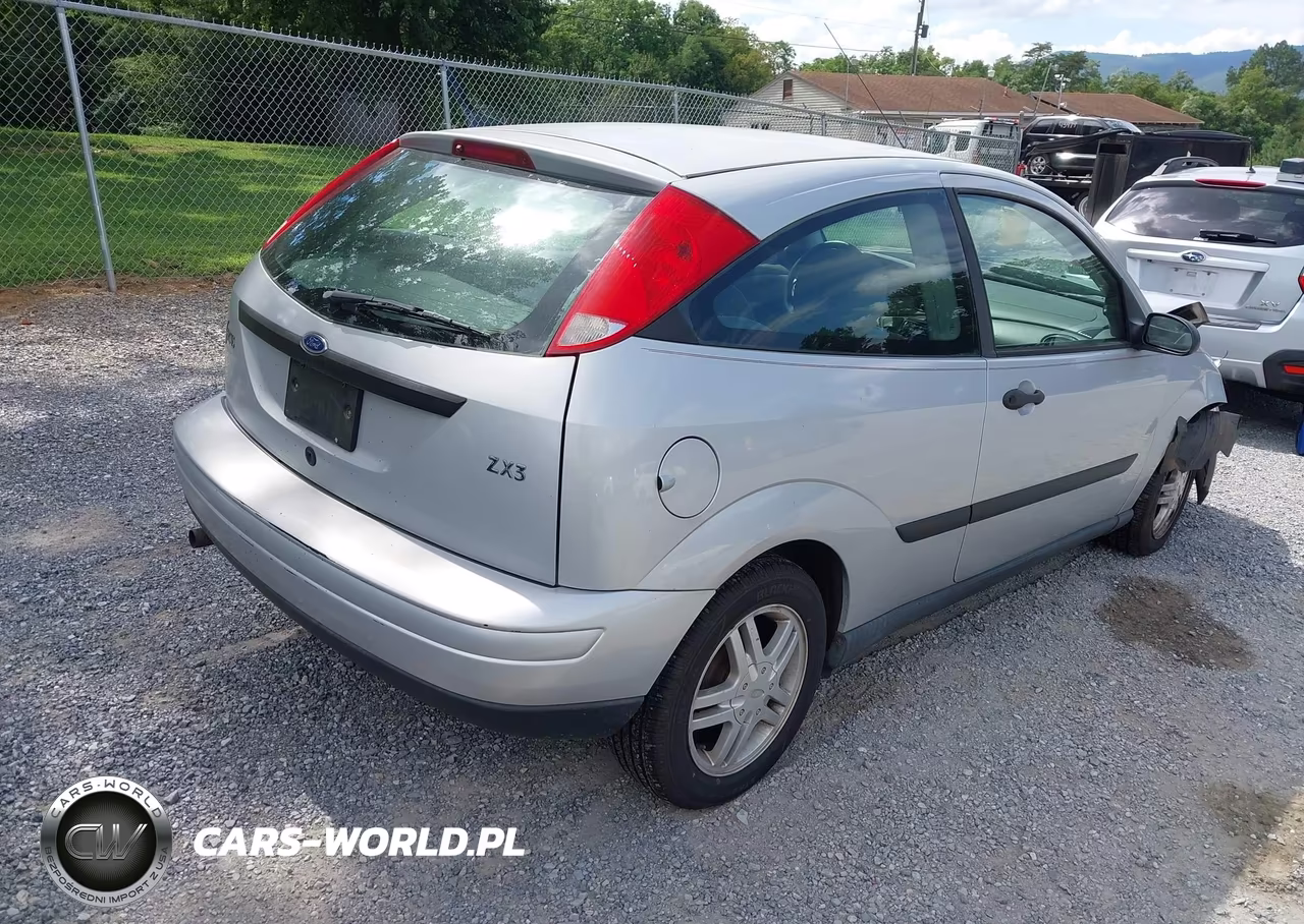 2000 Ford Focus Zx3 VIN:3FAFP3139YR198630 - 4