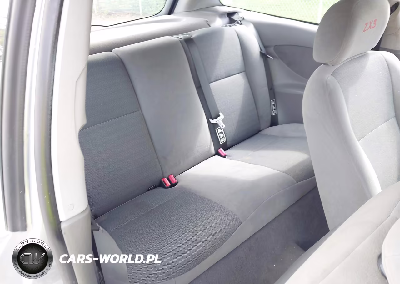 2000 Ford Focus Zx3 VIN:3FAFP3139YR198630 - 8