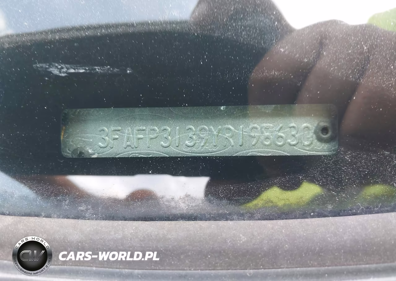 2000 Ford Focus Zx3 VIN:3FAFP3139YR198630 - 9