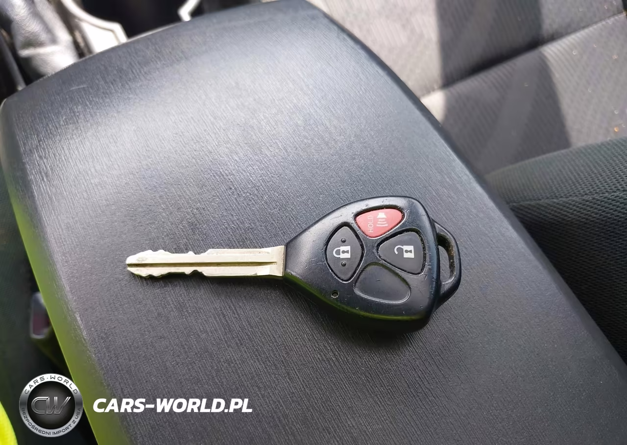 2011 Scion Tc VIN:JTKJF5C75B3010915 - 11
