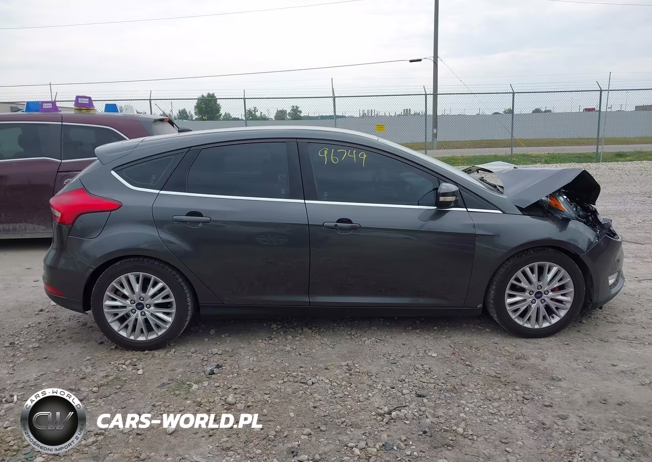2016 Ford Focus Titanium VIN:1FADP3N2XGL274474 - 13
