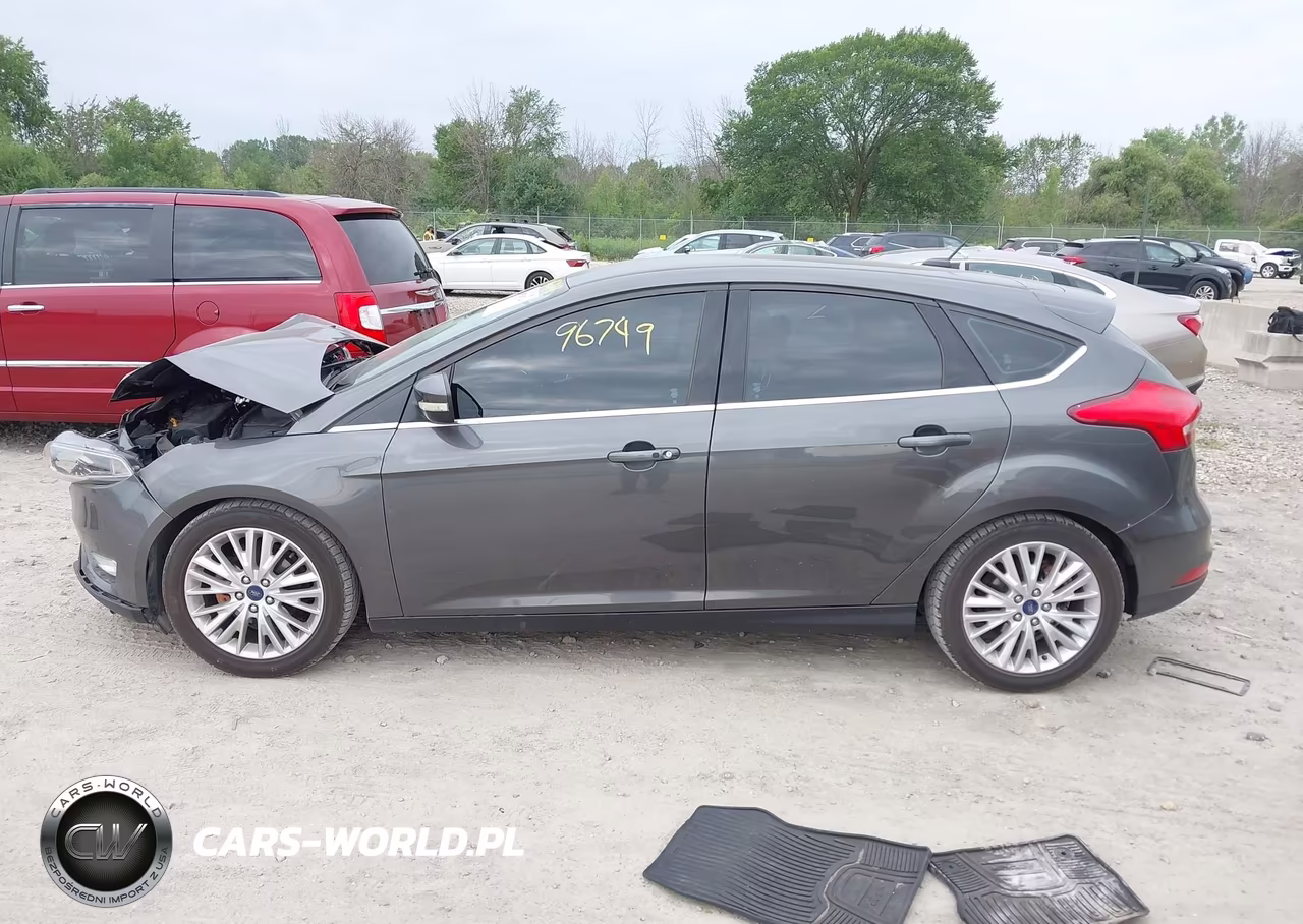 2016 Ford Focus Titanium VIN:1FADP3N2XGL274474 - 14