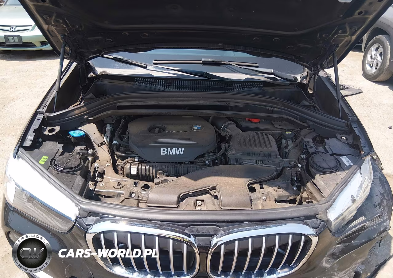 2018 BMW X1 xDrive28I VIN:WBXHT3C33J5K23254 - 10