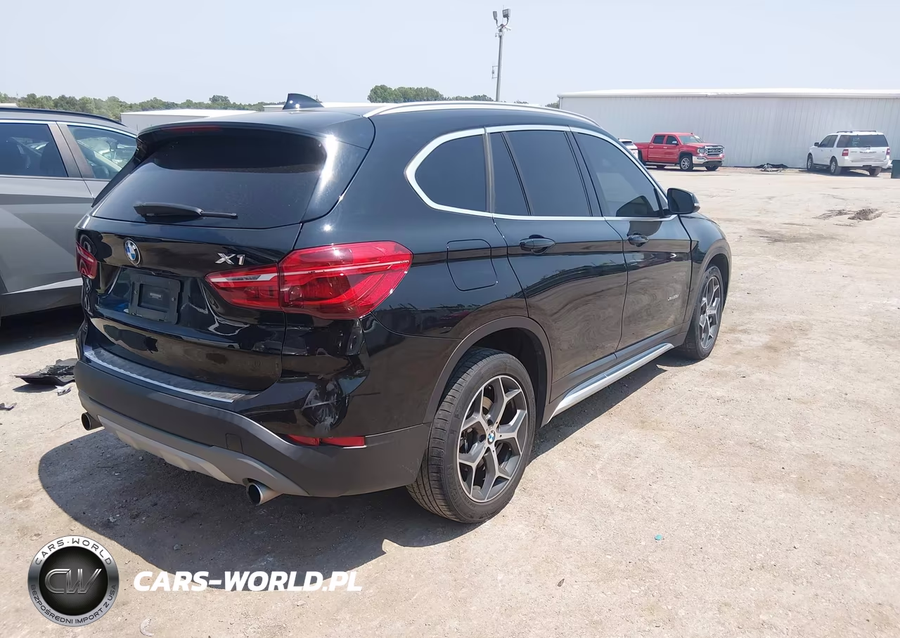 2018 BMW X1 xDrive28I VIN:WBXHT3C33J5K23254 - 4