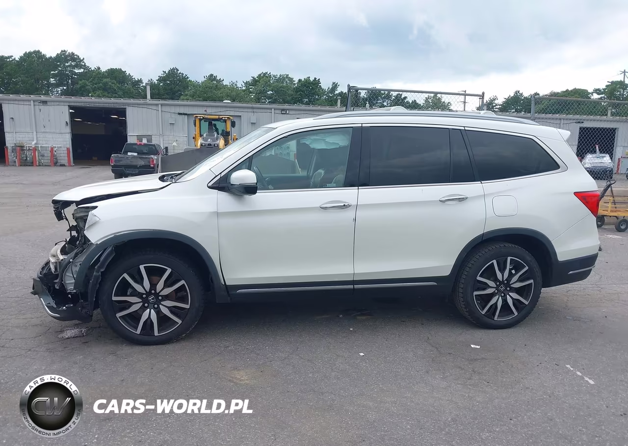 2019 Honda Pilot Touring VIN:5FNYF6H93KB049513 - 15