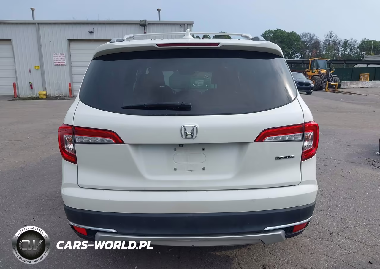2019 Honda Pilot Touring VIN:5FNYF6H93KB049513 - 17
