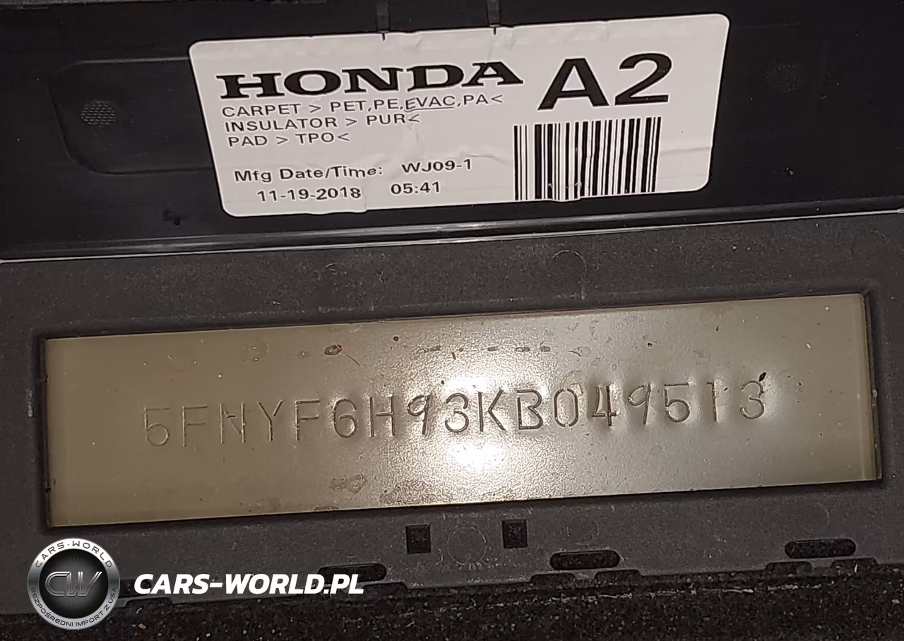 2019 Honda Pilot Touring VIN:5FNYF6H93KB049513 - 18