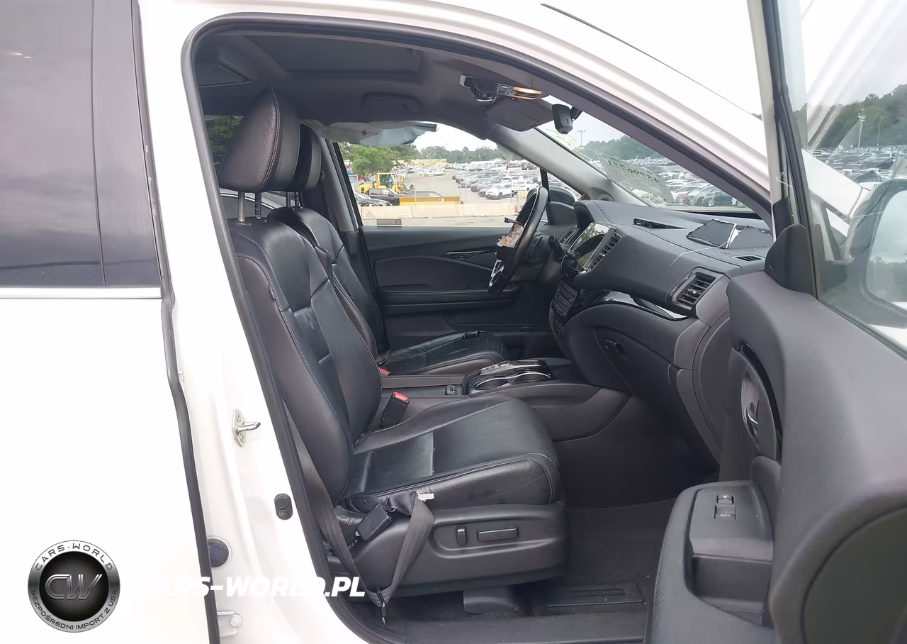 2019 Honda Pilot Touring VIN:5FNYF6H93KB049513 - 5