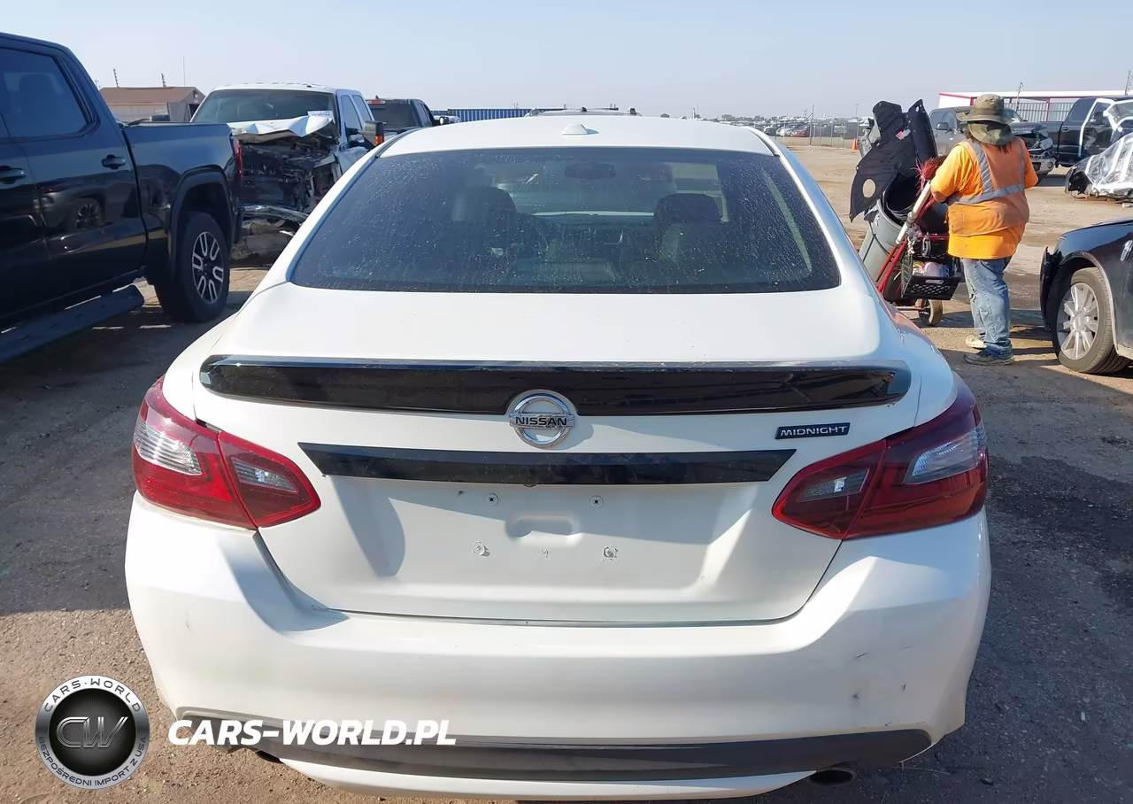 2018 Nissan Altima 2.5 Sr VIN:1N4AL3AP1JC157924 - 16