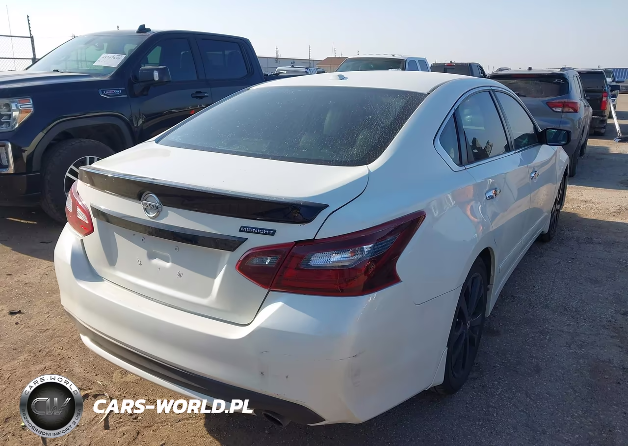 2018 Nissan Altima 2.5 Sr VIN:1N4AL3AP1JC157924 - 4