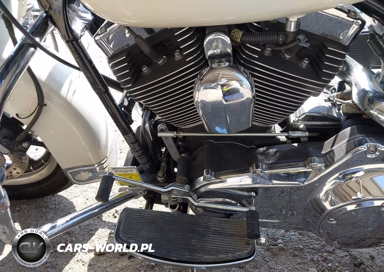 2007 Harley-Davidson Flhpi VIN:1HD1FHM127Y622324 - 9