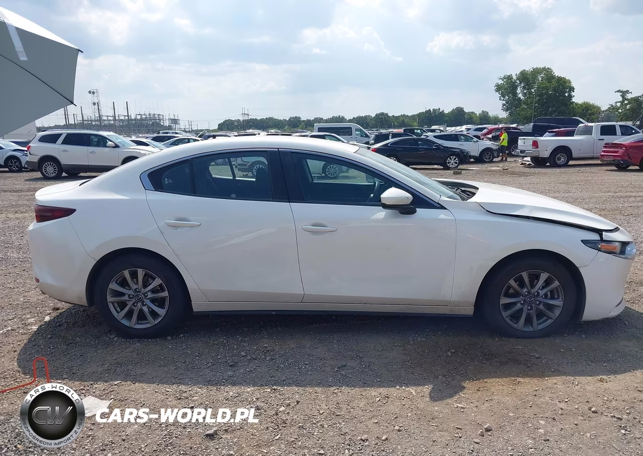 2021 Mazda Mazda3 2.5 S VIN:JM1BPAAL1M1343676 - 13