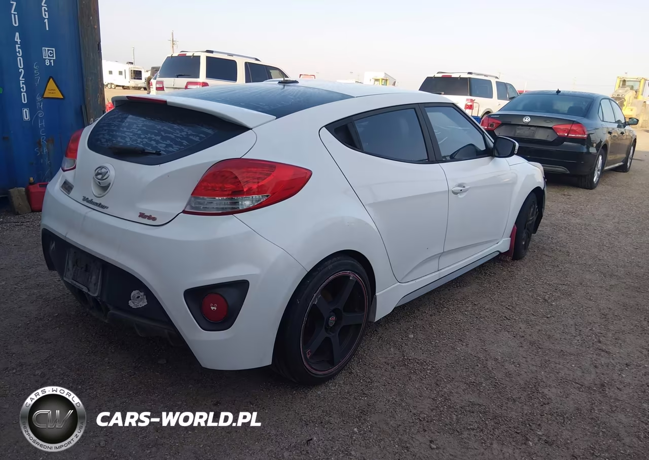 2016 Hyundai Veloster Turbo VIN:KMHTC6AE7GU279673 - 4