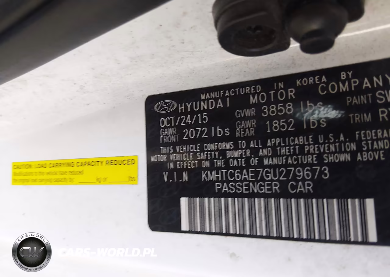 2016 Hyundai Veloster Turbo VIN:KMHTC6AE7GU279673 - 9