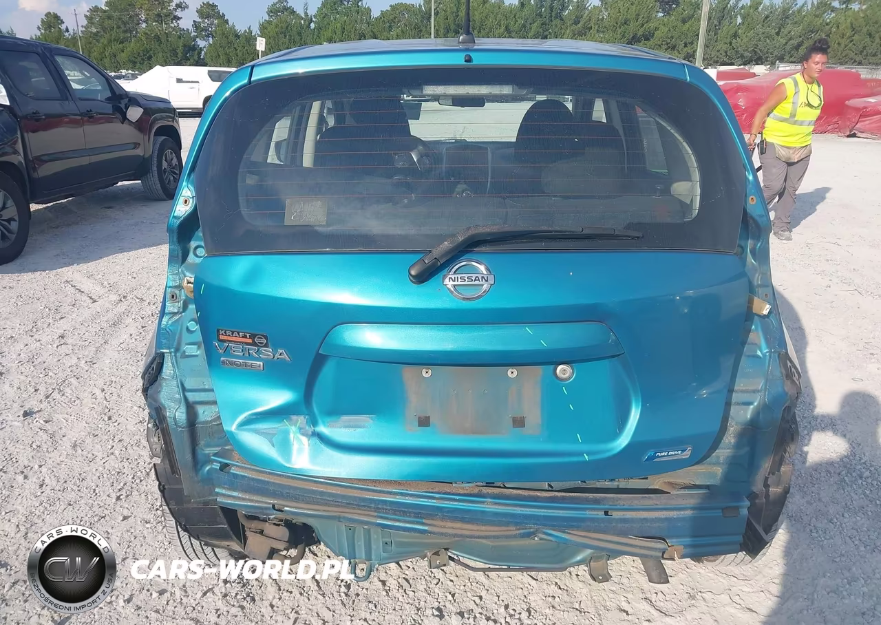 2016 Nissan Versa Note S Plus VIN:3N1CE2CP2GL370563 - 17