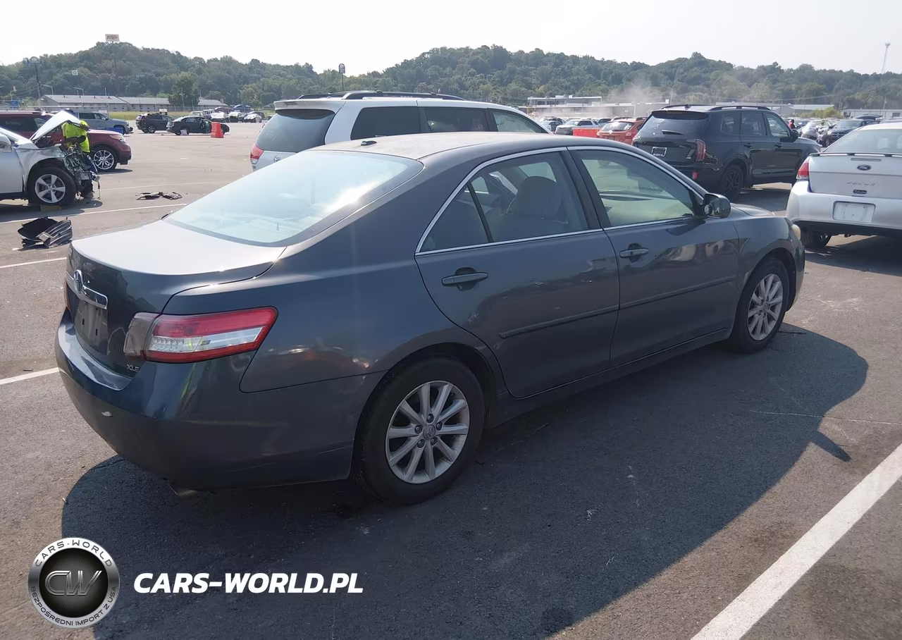 2011 Toyota Camry Xle VIN:4T4BF3EK2BR130474 - 4