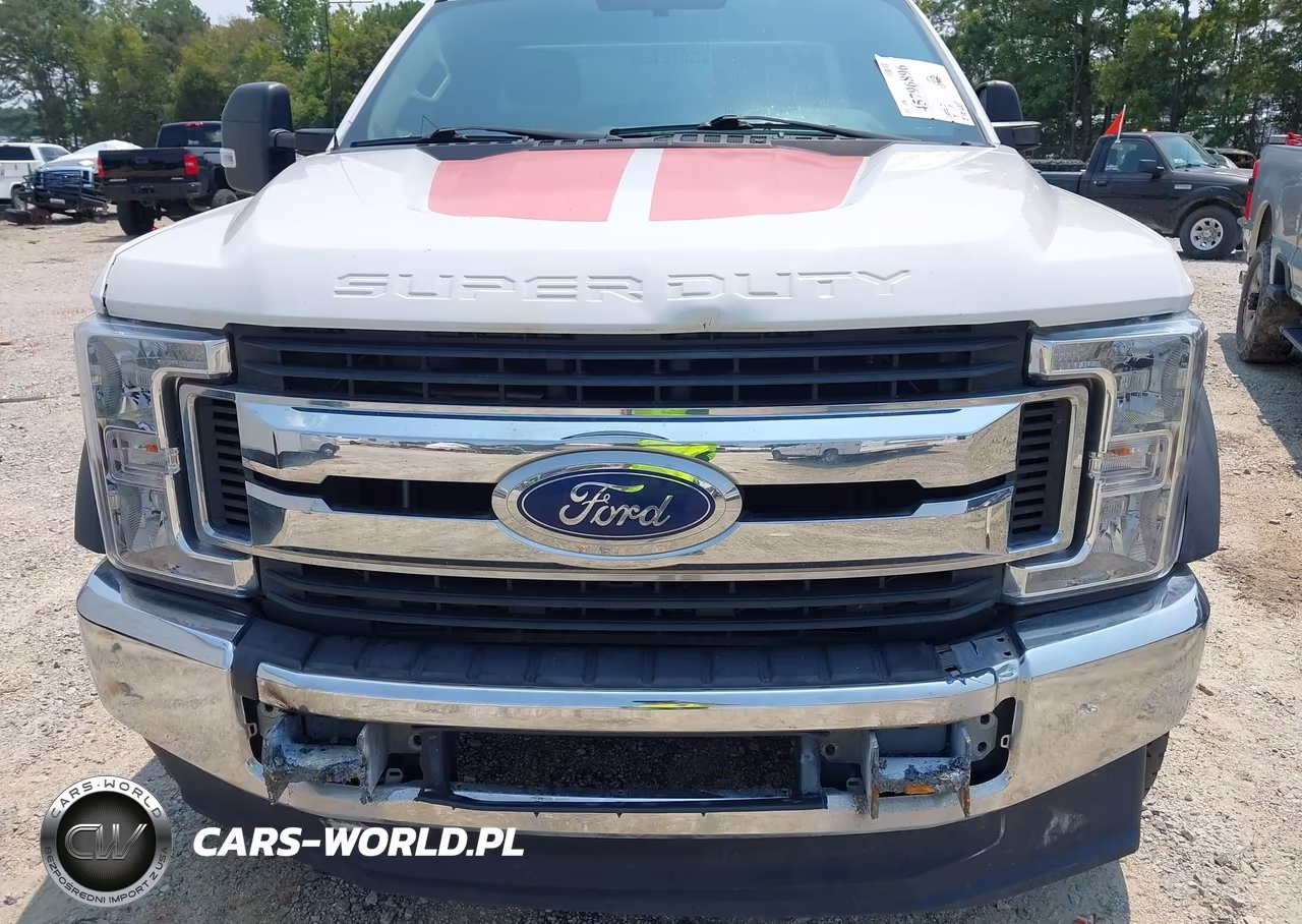 2018 Ford F-550 Chassis Xl VIN:1FDUF5GY6JEC29517 - 11