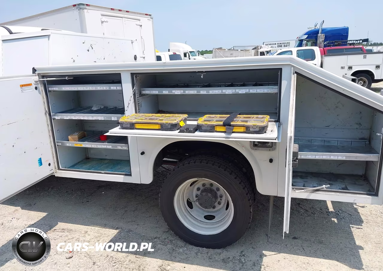 2018 Ford F-550 Chassis Xl VIN:1FDUF5GY6JEC29517 - 13