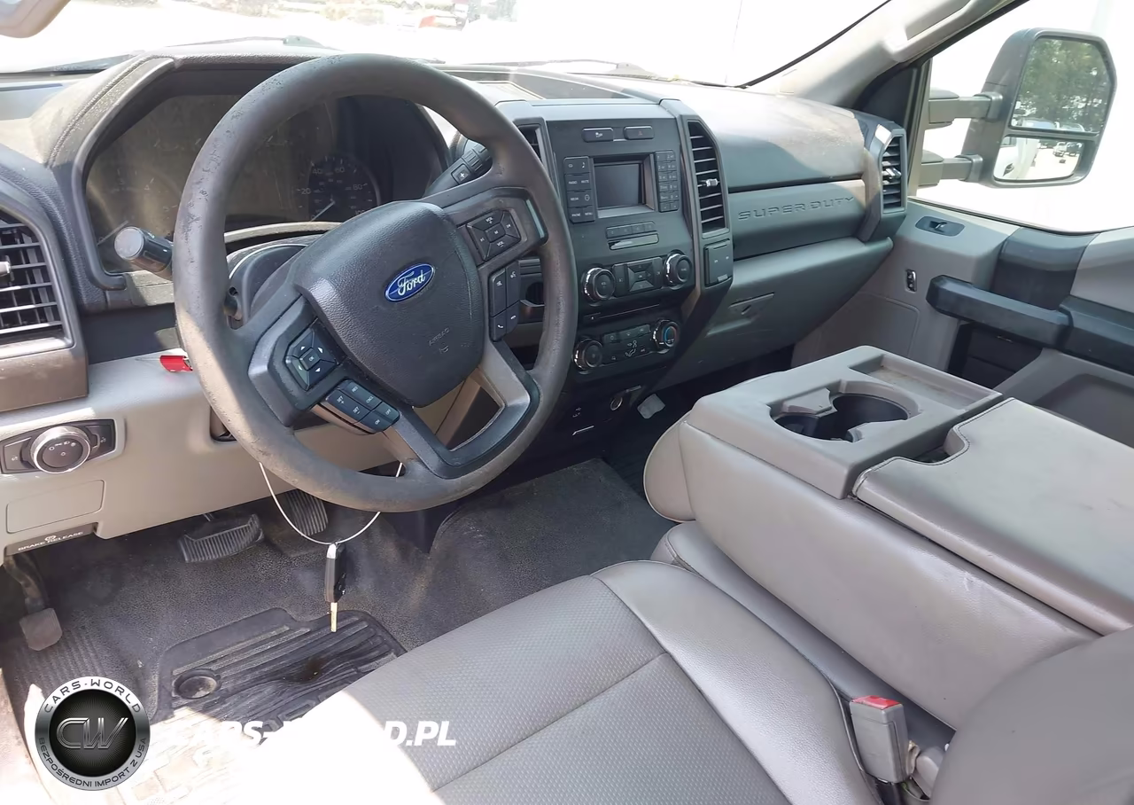 2018 Ford F-550 Chassis Xl VIN:1FDUF5GY6JEC29517 - 7